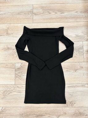 Black Off Shoulder Bodycon Mini Dress Size M